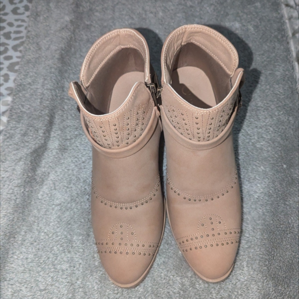 Women's Tan Ankle Boots
